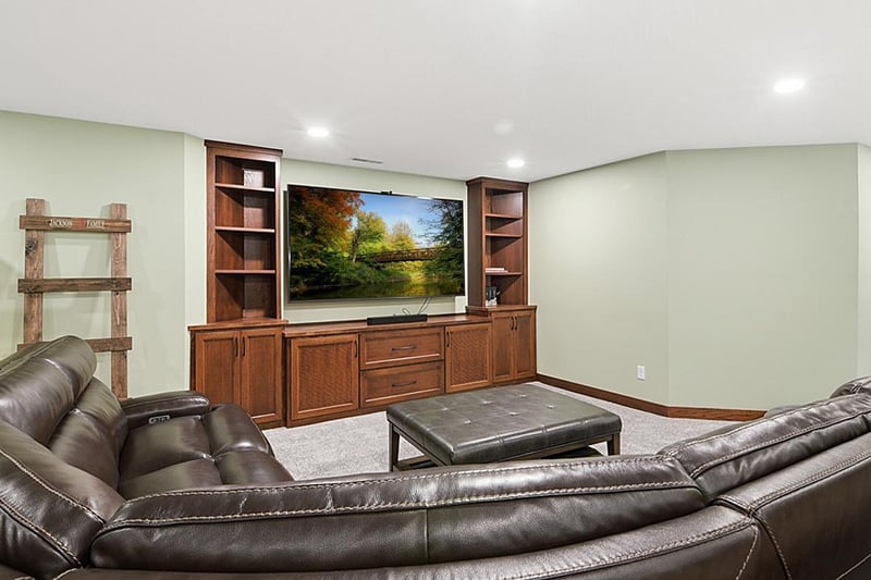 11 Moon Cir, Saint Cloud, MN 56301