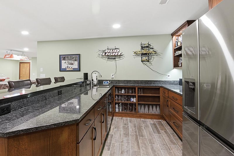 11 Moon Cir, Saint Cloud, MN 56301