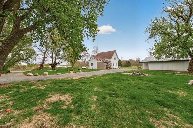 27680 Redwing Ave, Shafer, MN 55074