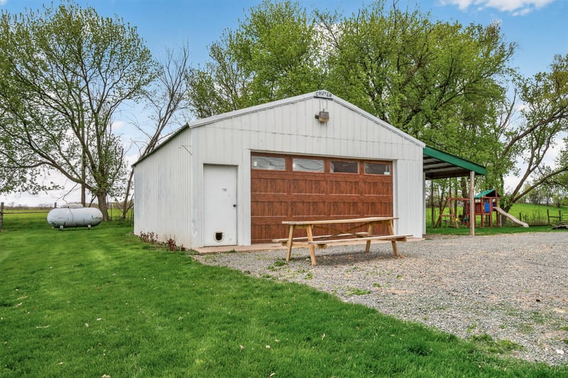 27680 Redwing Ave, Shafer, MN 55074