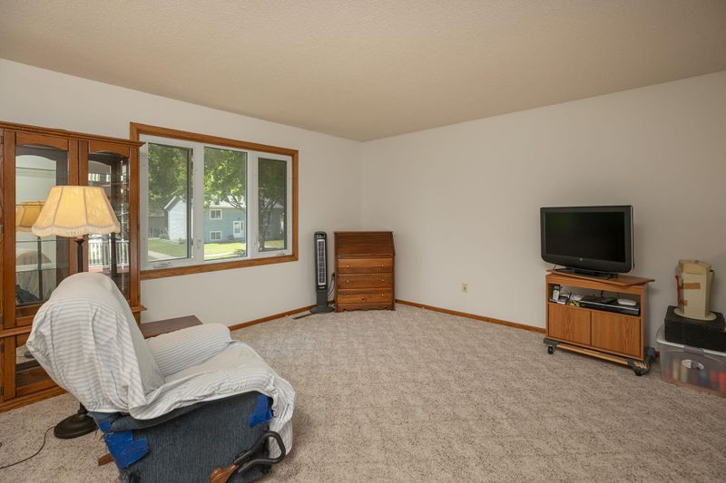 1811 43rd St NW, Rochester, MN 55901