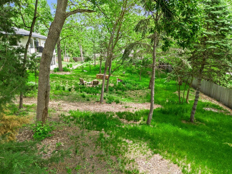 10821 Blossom Rd, Eden Prairie, MN 55347