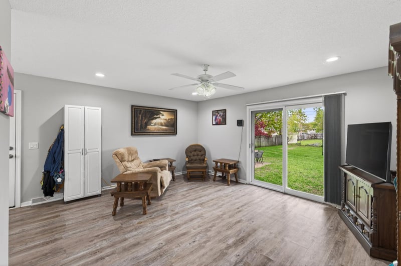 6407 Major Ave N, Brooklyn Center, MN 55429