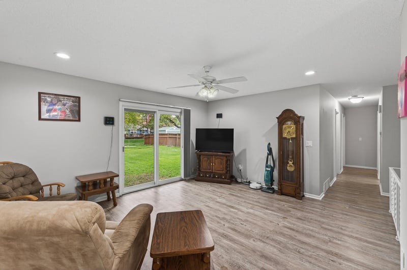6407 Major Ave N, Brooklyn Center, MN 55429