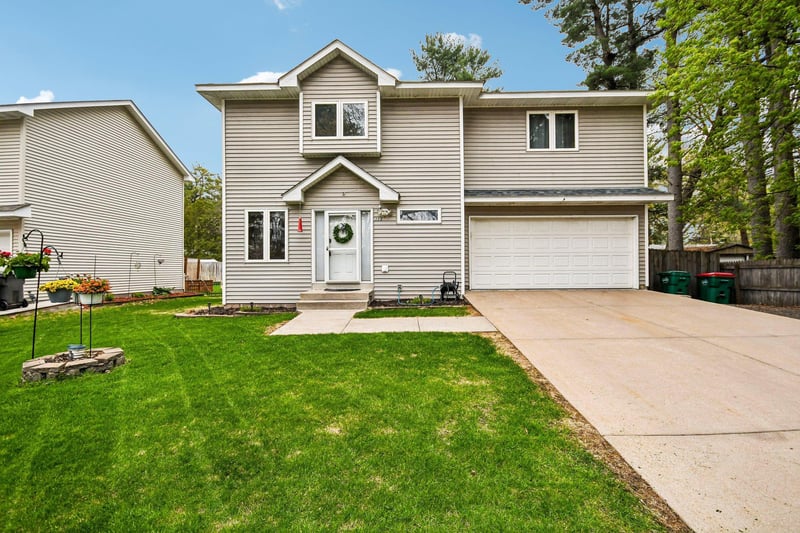 218 Birch Rd, East Bethel, MN 55092