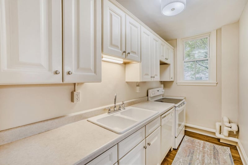 2615 Park Ave #B-2, Minneapolis, MN 55407