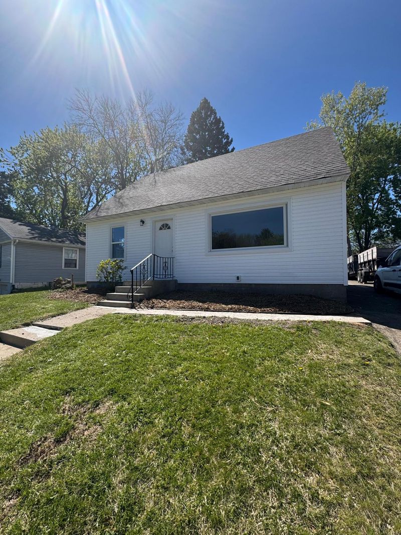 1173 Macarthur St, West Saint Paul, MN 55118