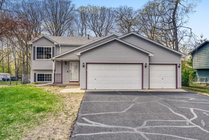 26276 10th St W, Zimmerman, MN 55398