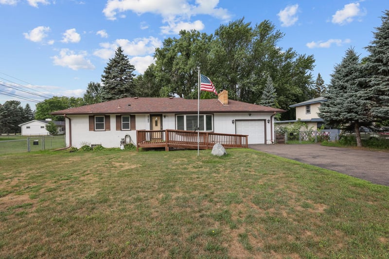 4585 Otter Lake Rd, White Bear Lake, MN 55110