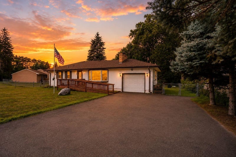 4585 Otter Lake Rd, White Bear Lake, MN 55110
