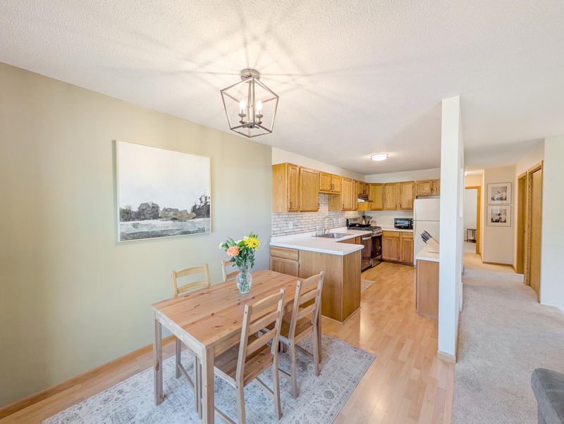 1648 Hickory Ln, Eagan, MN 55122