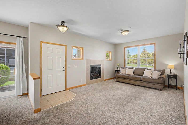 9202 Spirit Hills Rd, Monticello, MN 55362