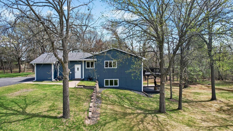 2822 286th Ln NW, Isanti, MN 55040