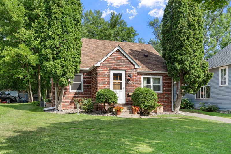404 4th Ave NW, Buffalo, MN 55313