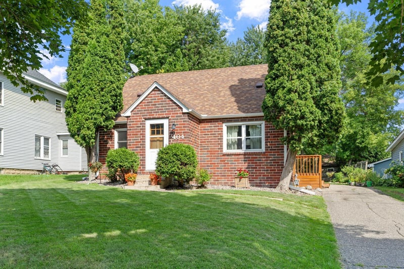 404 4th Ave NW, Buffalo, MN 55313