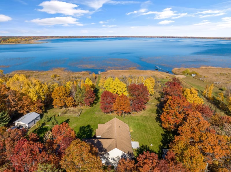 10874 Crescent Dr, Nisswa, MN 56468