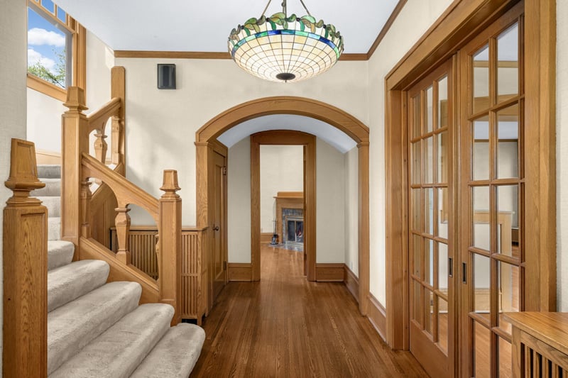 2418 W 22nd St, Minneapolis, MN 55405