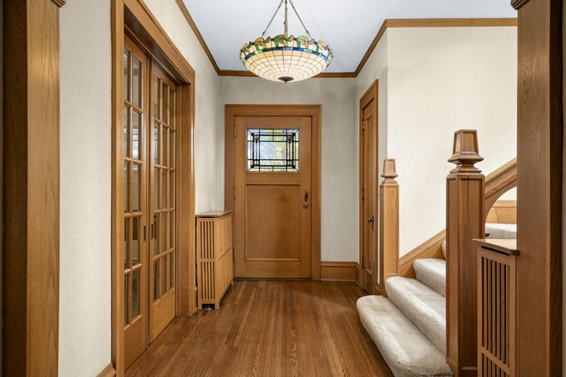 2418 W 22nd St, Minneapolis, MN 55405