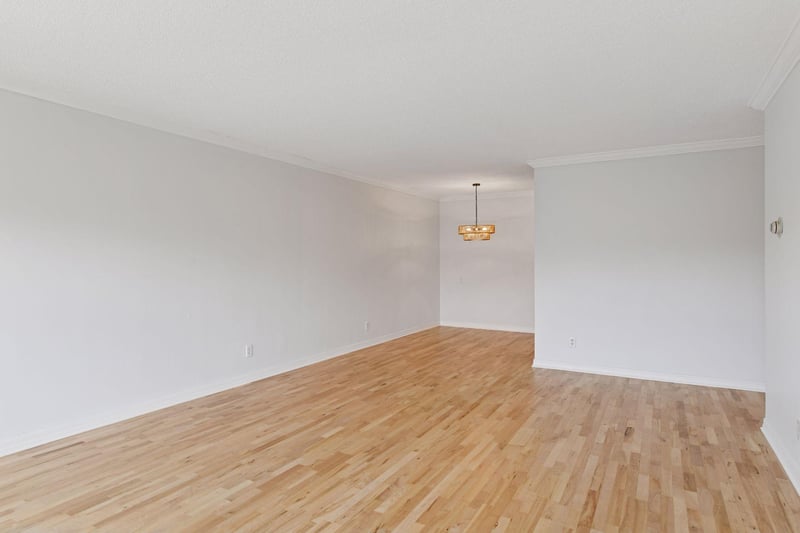 821 Douglas Ave #304, Minneapolis, MN 55403