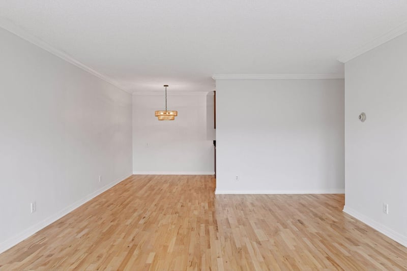 821 Douglas Ave #304, Minneapolis, MN 55403