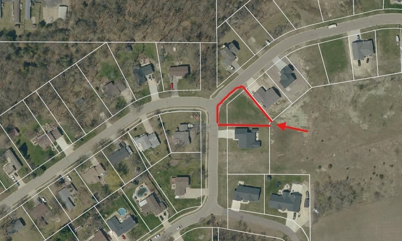 6667 Cedar Hills Dr, Cannon Falls, MN 55009
