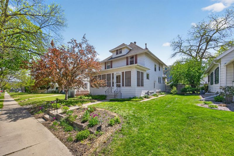 1418 Center St W, Rochester, MN 55902