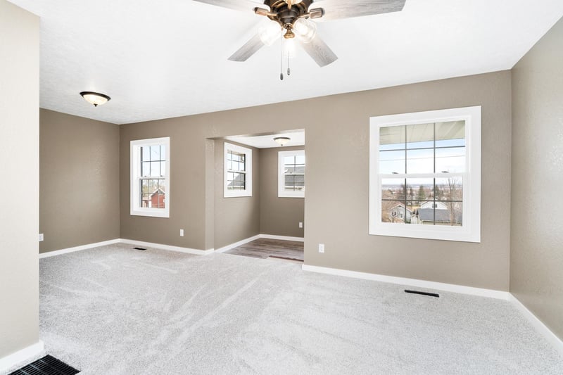 4005 W 9th St, Duluth, MN 55807