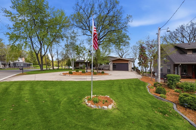 14171 Skyline Dr, Spicer, MN 56288