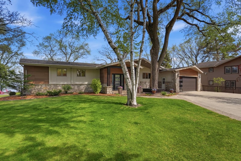 14171 Skyline Dr, Spicer, MN 56288