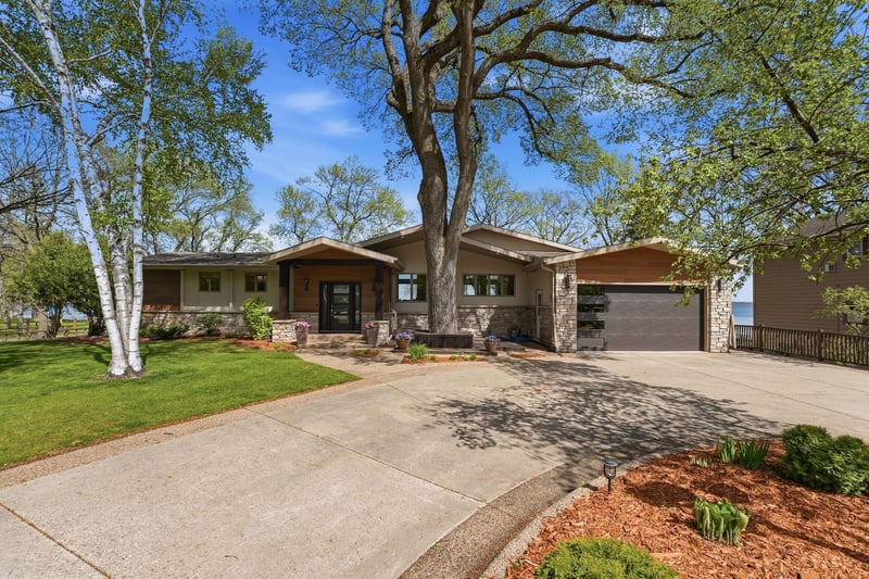 14171 Skyline Dr, Spicer, MN 56288