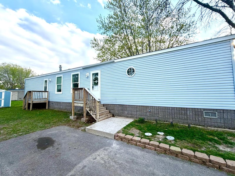 329 Cimarron, Lake Elmo, MN 55042