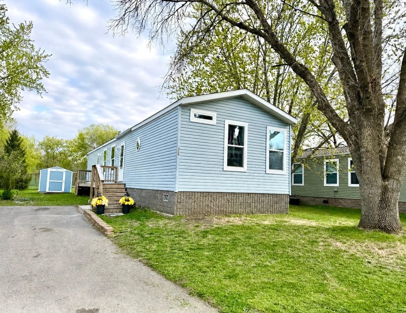 329 Cimarron, Lake Elmo, MN 55042