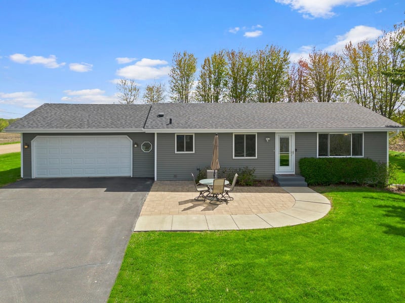 9285 Parley Lake Rd, Waconia, MN 55387