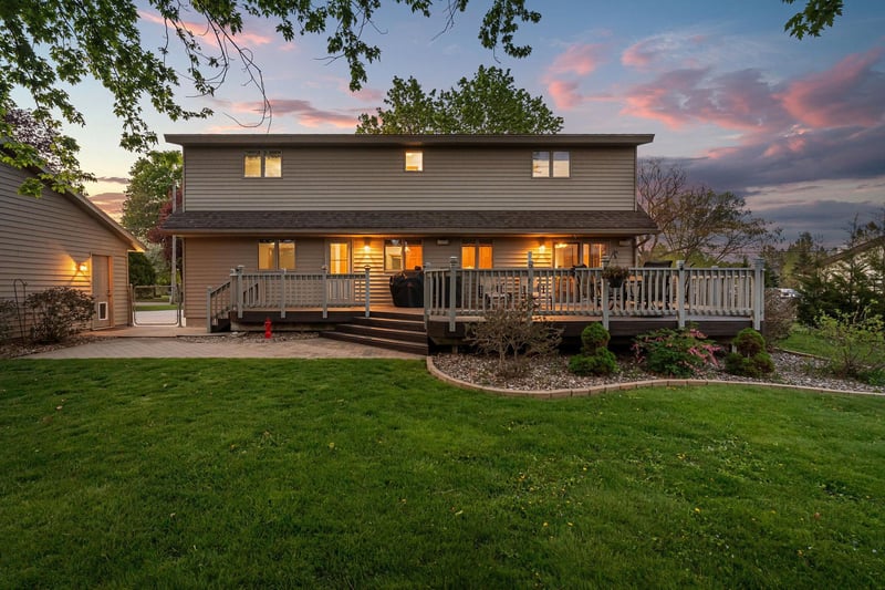 406 NE Grove St, Brownsdale, MN 55918
