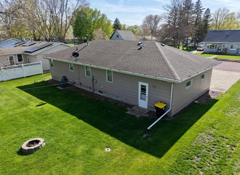 556 Elm Ave, Westbrook, MN 56183
