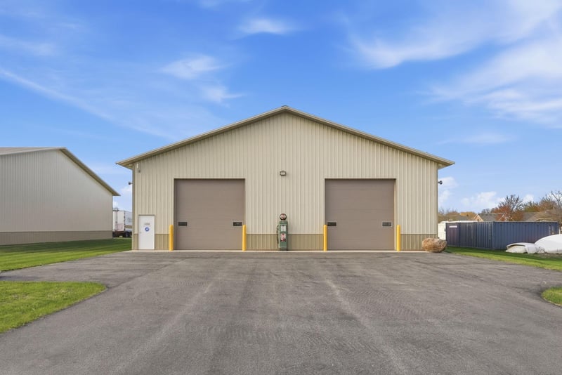 2421 Oxford Dr SE, Willmar, MN 56201