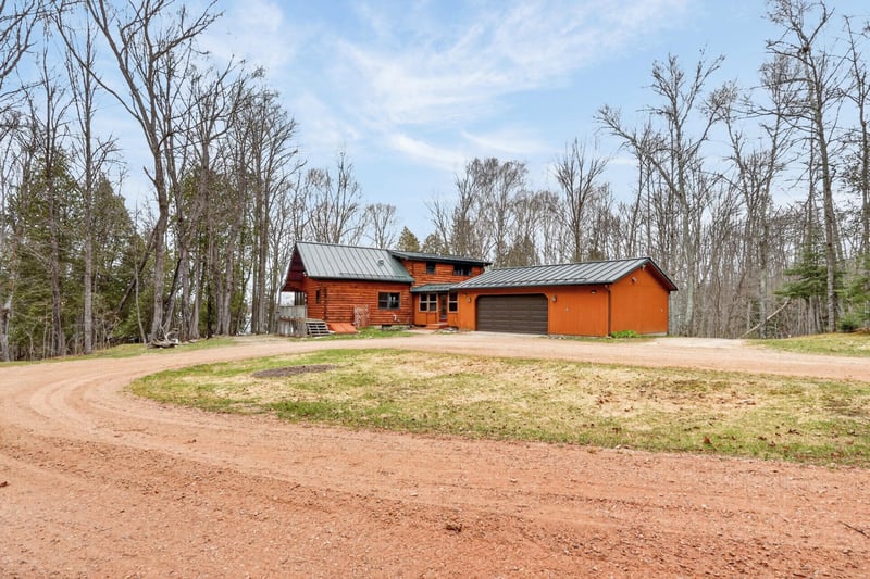 39337 S Sugar Ln, Cohasset, MN 55721