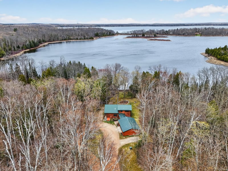 39337 S Sugar Ln, Cohasset, MN 55721