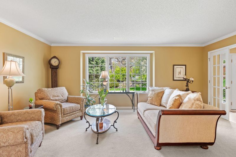 15005 Ironwood Ct, Eden Prairie, MN 55346