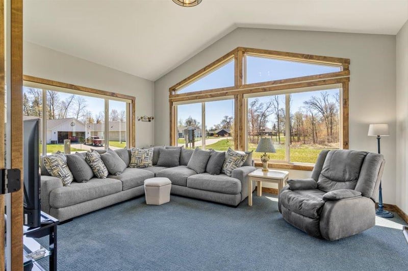 11413 Legacy Ct, Brainerd, MN 56401