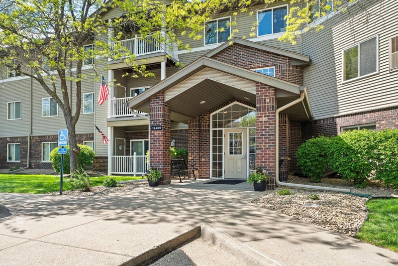 18400 Euclid St #360, Farmington, MN 55024
