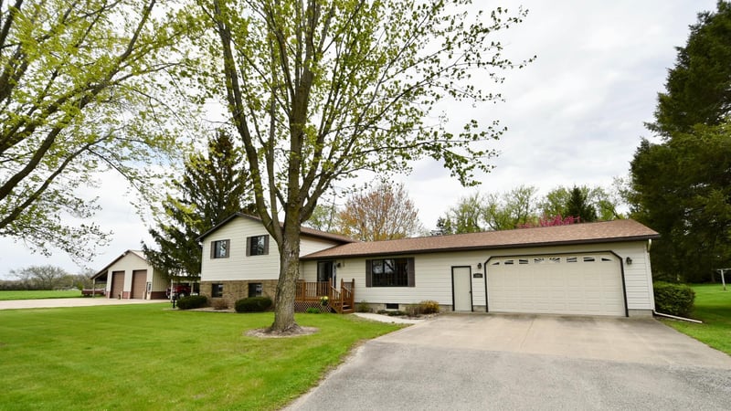 131 Walnut, Zumbrota, MN 55992
