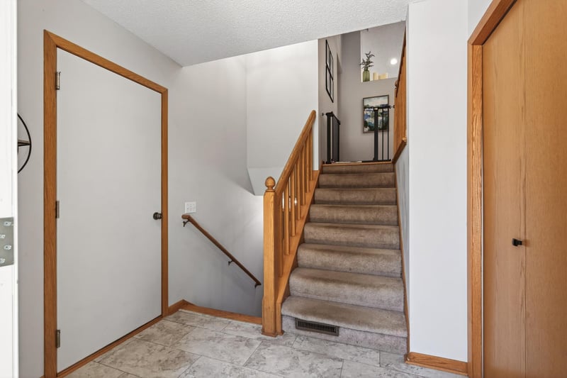 600 River Rd W, Delano, MN 55328