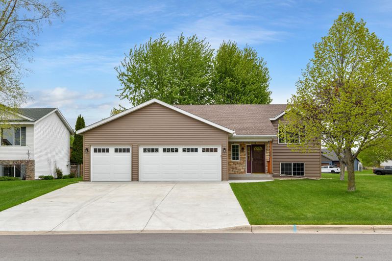 646 7th Ave S, Sartell, MN 56377