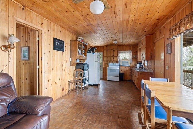 2014 W Frazer Bay Rd, Cook, MN 55723