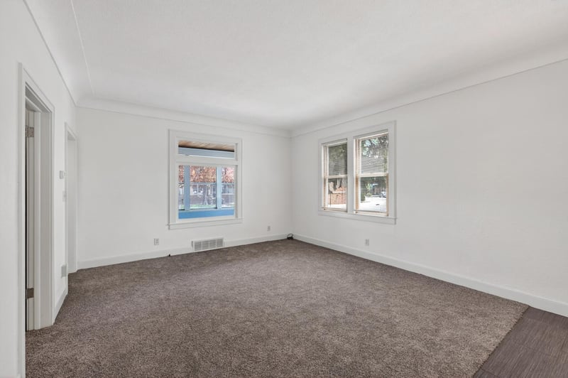 144 8th Ave S, South Saint Paul, MN 55075