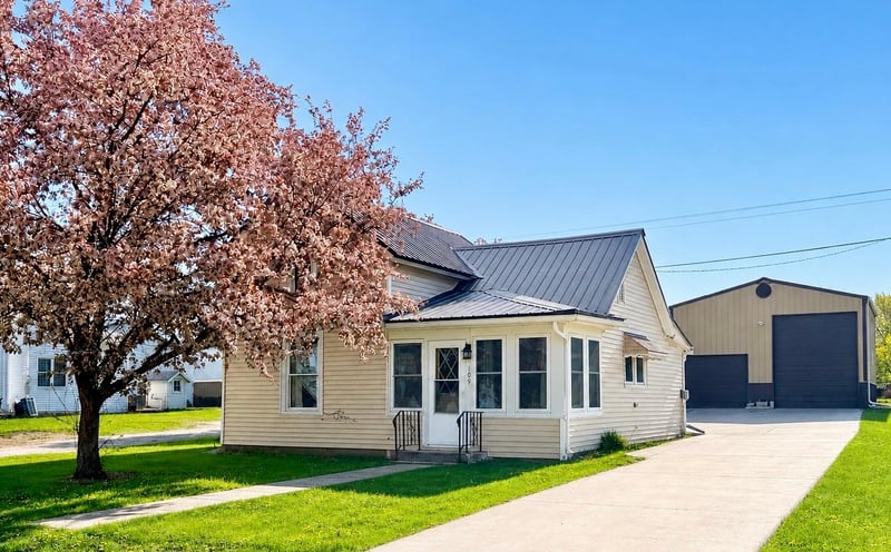 109 Minnesota St, Ostrander, MN 55961