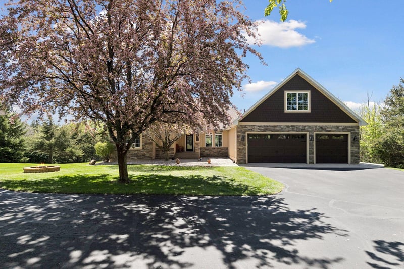 22925 Greenland Ln, Elysian, MN 56028