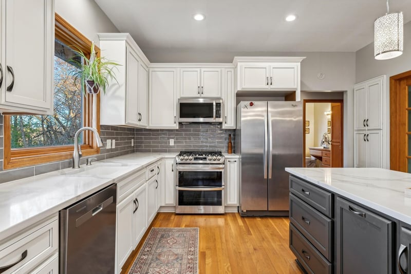 2319 Iverson Ct, Lino Lakes, MN 55038