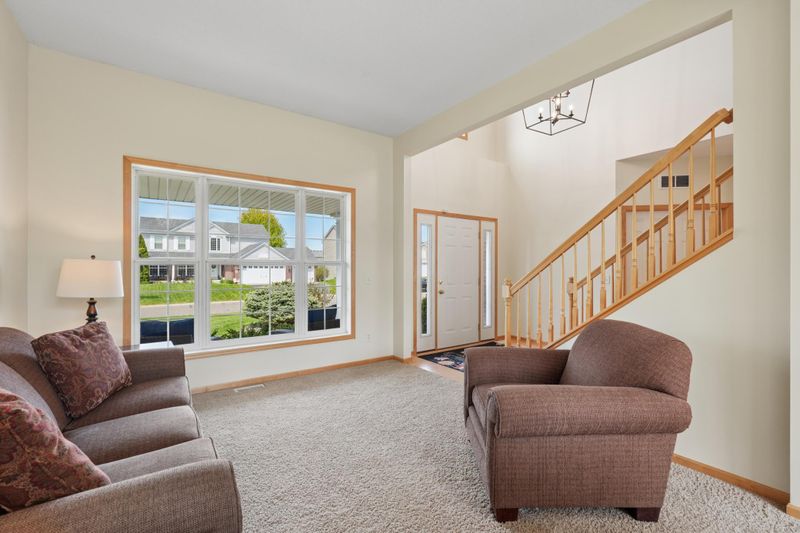 2375 Golf Vw, Woodbury, MN 55129